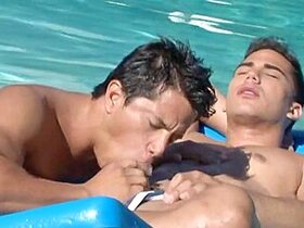 Tanned Hunk Is Sucking His New Lover Right In The Pool